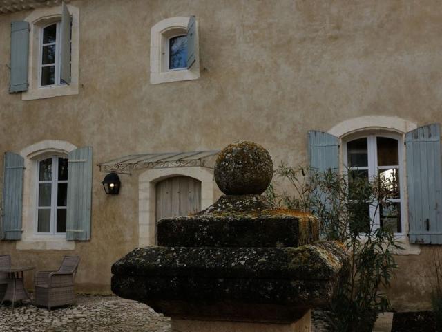 Maison de luxe de 6 pièces en vente à SAINT SATURNIN LES APT, Saint Saturnin lès Apt, Provence Alpes Côte d'Azur