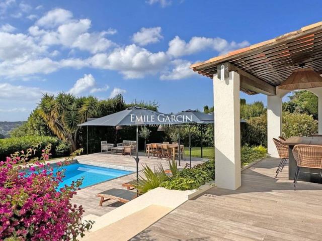 Maison de luxe de 6 pièces en location à Mougins, Provence Alpes Côte d'Azur