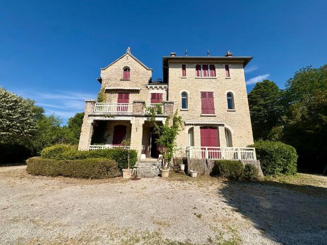 Maison de luxe de 756 m2 en vente Hautefort, Nouvelle Aquitaine