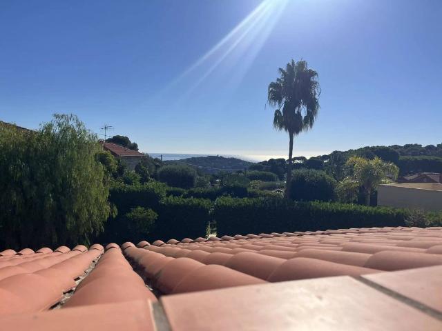 Maison de luxe de 7 pièces en vente à Nice, Provence Alpes Côte d'Azur