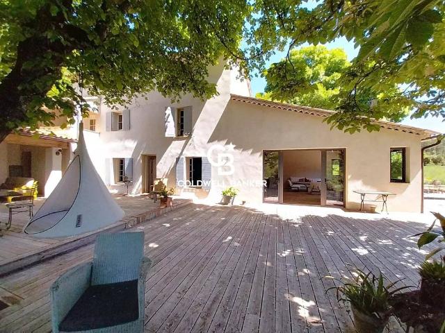 Maison de luxe de 7 pièces en vente à Saint Antonin du Var, Provence Alpes Côte d'Azur