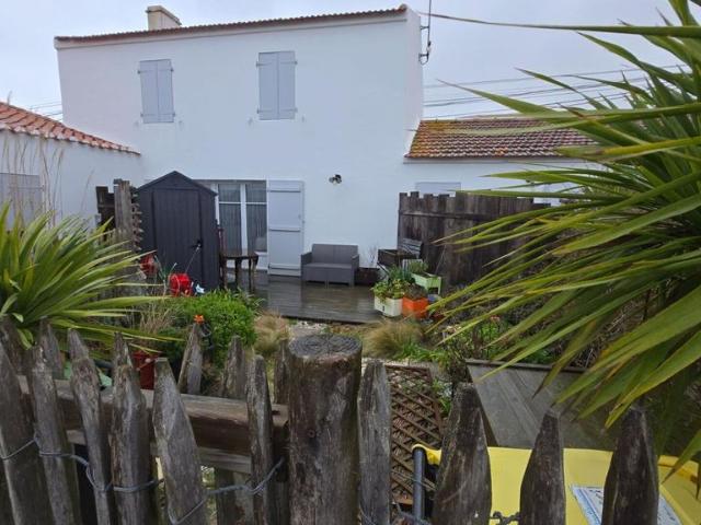 Maison de 8 pièces de luxe en vente à La Guérinière, France