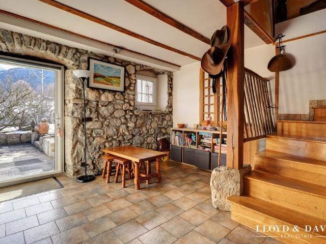Maison de luxe de 8 pièces en vente à Lescheraines, France