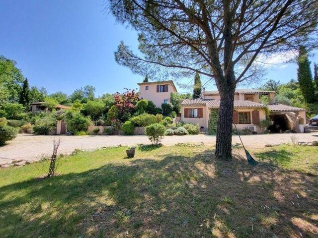 Maison de luxe de 8 pièces en vente à Ruoms, Auvergne Rhône Alpes