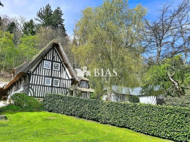 Maison de luxe de 8 pièces en vente à Tourville sur Pont Audemer, Normandie