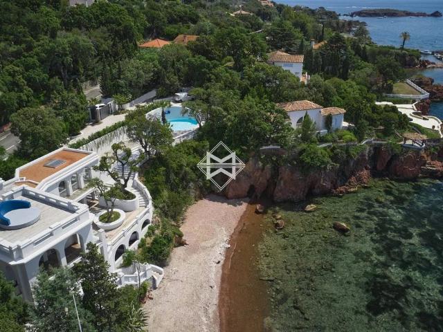 Maison de 5 chambres de luxe en location à Agay, Provence Alpes Côte d'Azur
