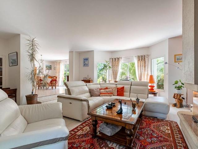Maison de luxe de 9 pièces en vente à Guérande, Pays de la Loire