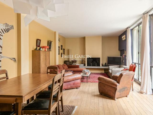 Maison de luxe de 9 pièces en vente à Versailles, France