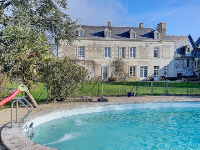 Maison de 21 pièces de luxe en vente à Huismes, Centre