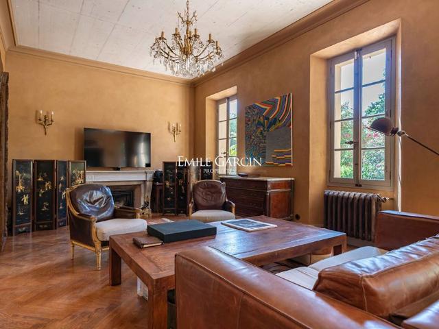 Maison de luxe de 10 pièces en location à Cannes, France
