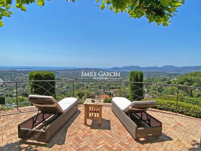 Maison de luxe de 10 pièces en location à Mougins, France