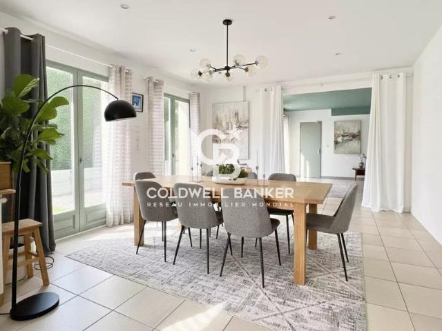 Maison de luxe de 10 pièces en vente à Fourqueux, France
