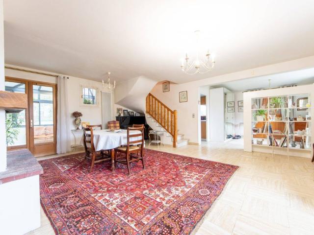 Maison de luxe de 10 pièces en vente à Le Plessis Robinson, France