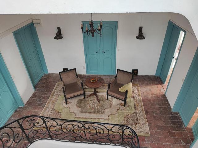 Maison de luxe de 10 pièces en vente à Nîmes, France