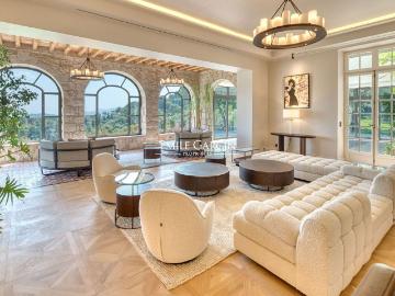 Maison de 15 pièces de luxe en location à Mougins, Provence Alpes Côte d'Azur