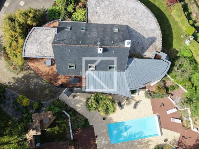 Maison de luxe de 11 pièces en vente à Orgères, Bretagne