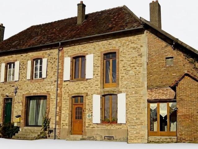Maison de luxe de 11 pièces en vente à Saint Priest Ligoure, Nouvelle Aquitaine