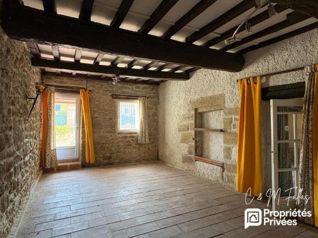 Maison de luxe de 11 pièces en vente à Sauveterre, France