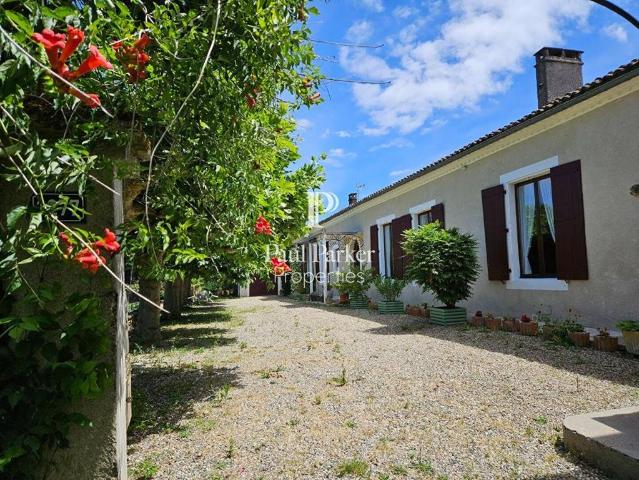 Maison de luxe de 14 pièces en vente à Astaffort, France