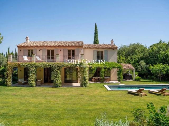 Maison de luxe de 15 pièces en location à Saint Tropez, France