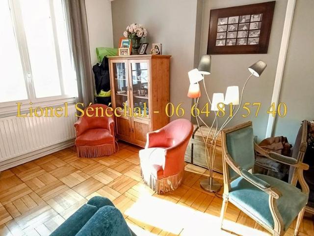 Maison de luxe de 15 pièces en vente à Le Mans, Pays de la Loire