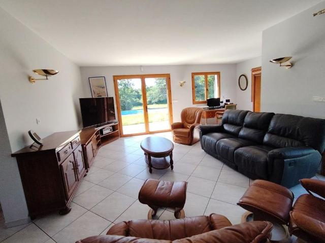 Maison de prestige de 200 m2 en vente La Bâtie Divisin, France