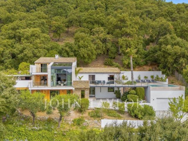 Maison de 5 chambres de luxe en vente à Cavalaire sur Mer, Provence Alpes Côte d'Azur