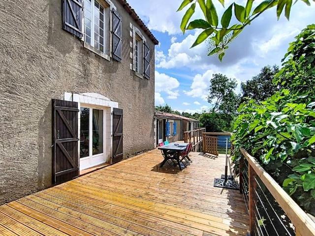 Maison de luxe de 234 m2 en vente La Chapelle Basse Mer, Pays de la Loire