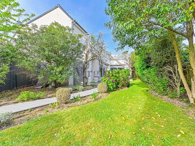 Maison de luxe de 263 m2 en vente Nogent sur Marne, France