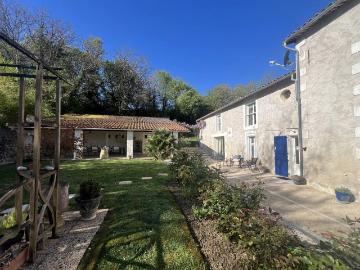 Maison de luxe de 280 m2 en vente Lhommaizé, France