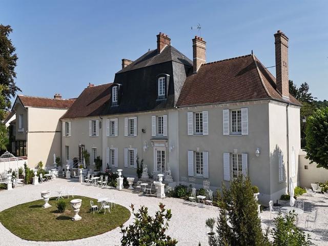 Maison de 8 chambres de luxe en vente à Anet, Centre