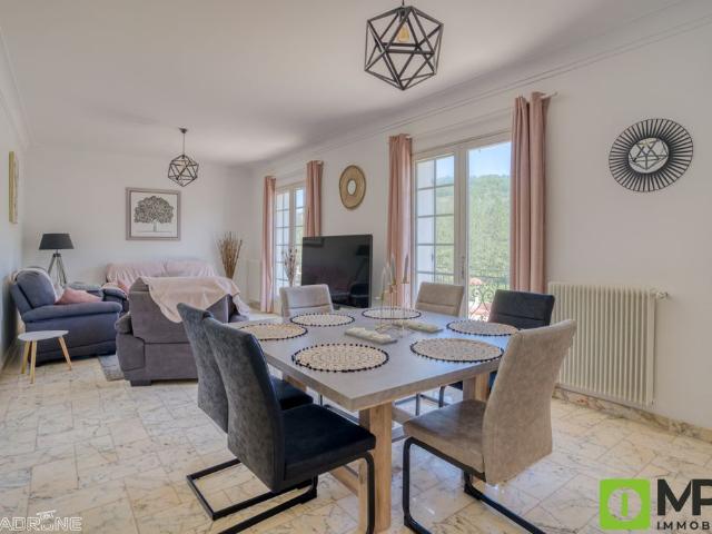 Maison de luxe en vente à Bajamont, France