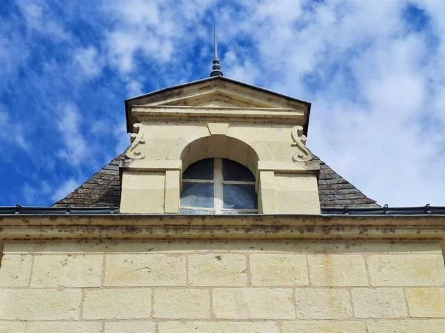 Maison de luxe en vente à Beaumont en Véron, Centre