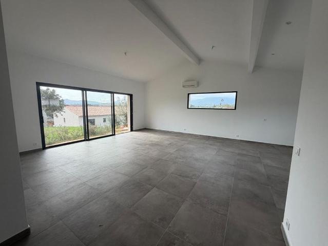 Maison de prestige de 105 m2 en vente Sainte Lucie de Porto Vecchio, Corse