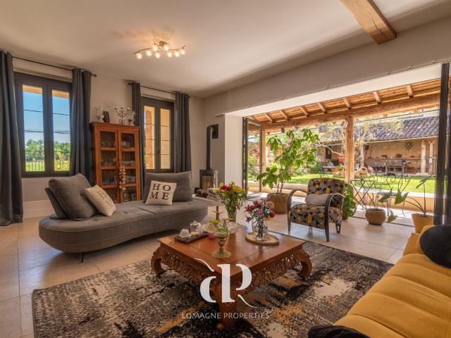 Maison de Maître avec Cour et Gîte au Coeur de la Lomagne 323m² Garganvillar