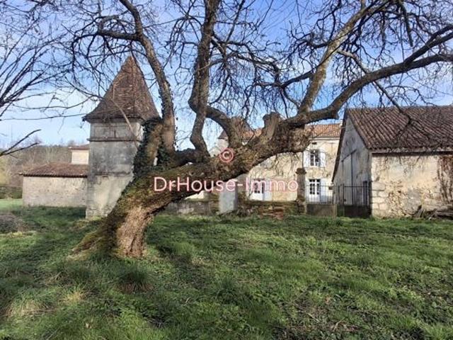 MAISON DE MAÎTRE AVEC DÉPENDANCES
