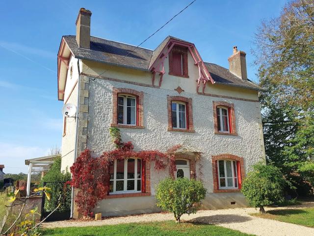 Maison de maitre avec jardin à vendre proche Chaillac 36 115m² Chaillac
