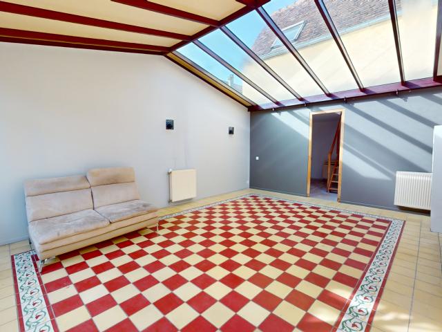 MAISON DE MAITRE AVEC JARDIN STUDIO ET CAVE
