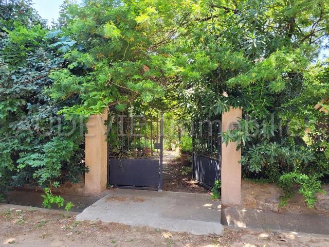 Maison de Maître avec terrasse et jardin avec piscine Na Att. 230m² Thézan des Corbières