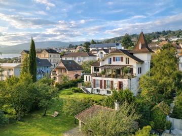 Maison de Maître besteht aus 2 Wohnungen
