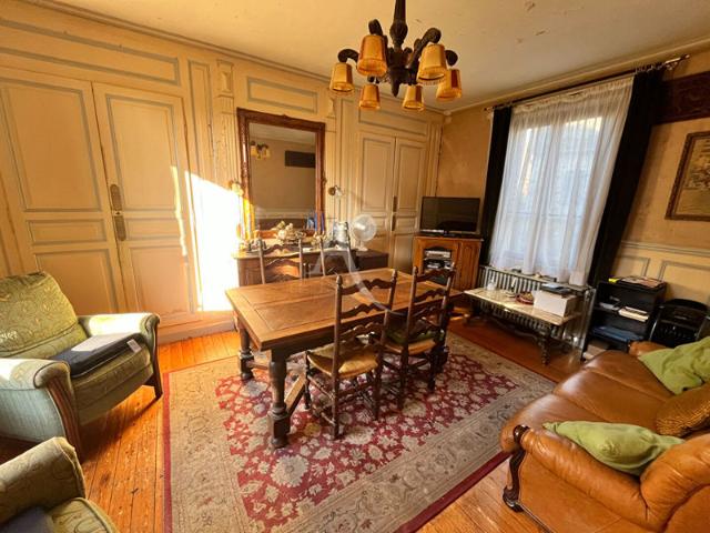 Maison de Maître du XXème Siècle et sa bâtisse du XVIIème Siècle