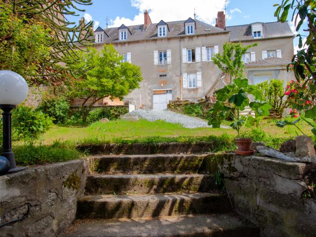Maison de maître d’exception alliant charme, volumes et potentiel