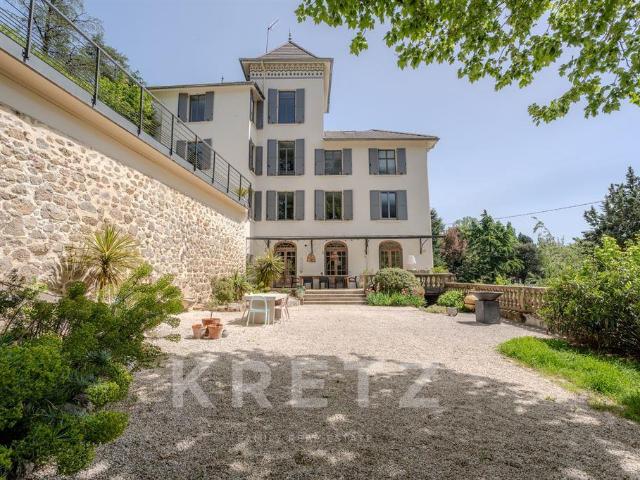 Maison de maître dans un écrin de charme et d'histoire 550m² Vienne