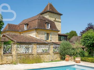Maison de maître de caractère avec dépendances & piscine 384m² Salviac