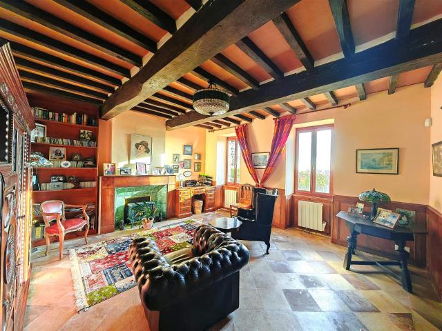 Maison de maître de 200 ans pour chambres d'hôtes ou grande. 480m² Lamothe Cumont