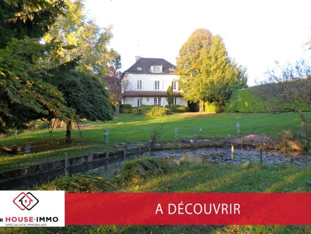 Maison de Maître de 212 m² environ 9 pièces