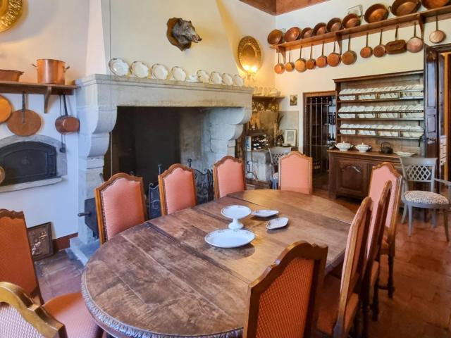 Maison de Maître élégante et unique avec une cour privée, ja. 825m² Mirepoix