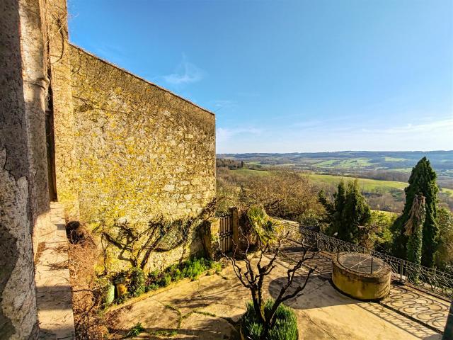 Maison de Maître en Pierre – Jardins suspendus et Vue Panora. 328m² Montpezat
