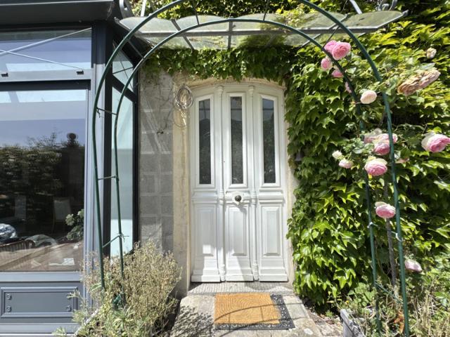MAISON DE MAITRE EN PLEIN COEUR DE VALOGNES
