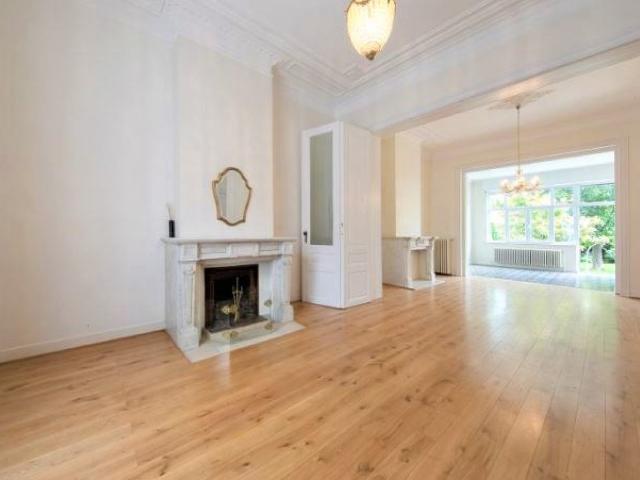 Maison de Maître rénovée +/ 300m² 5ch + Bur, Jardin, terrasse
